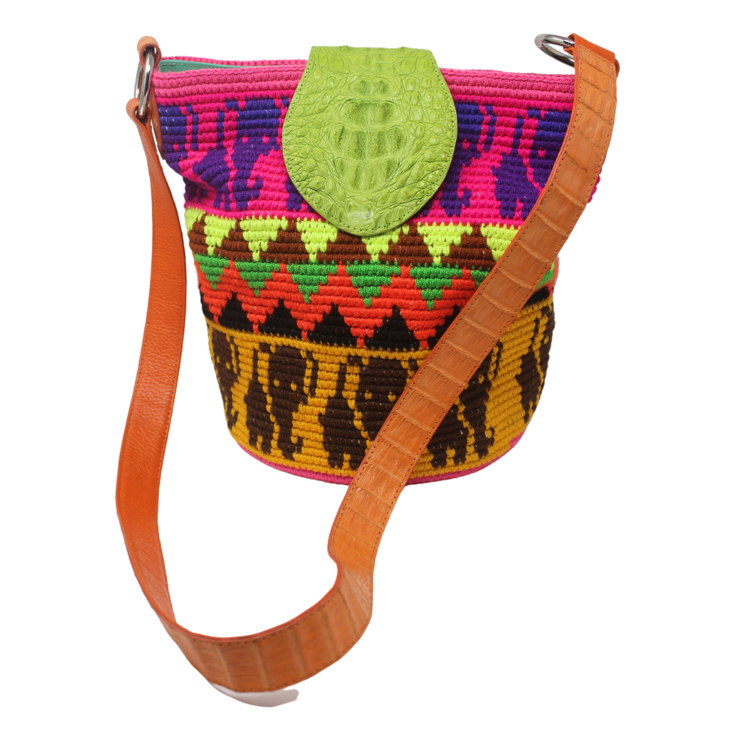 MOCHILA TUBARÁ